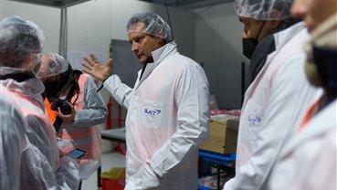 PRIMA LINEA PRODUTTIVA DI BAT TRIESTE: LA VISITA DEI MEDIA